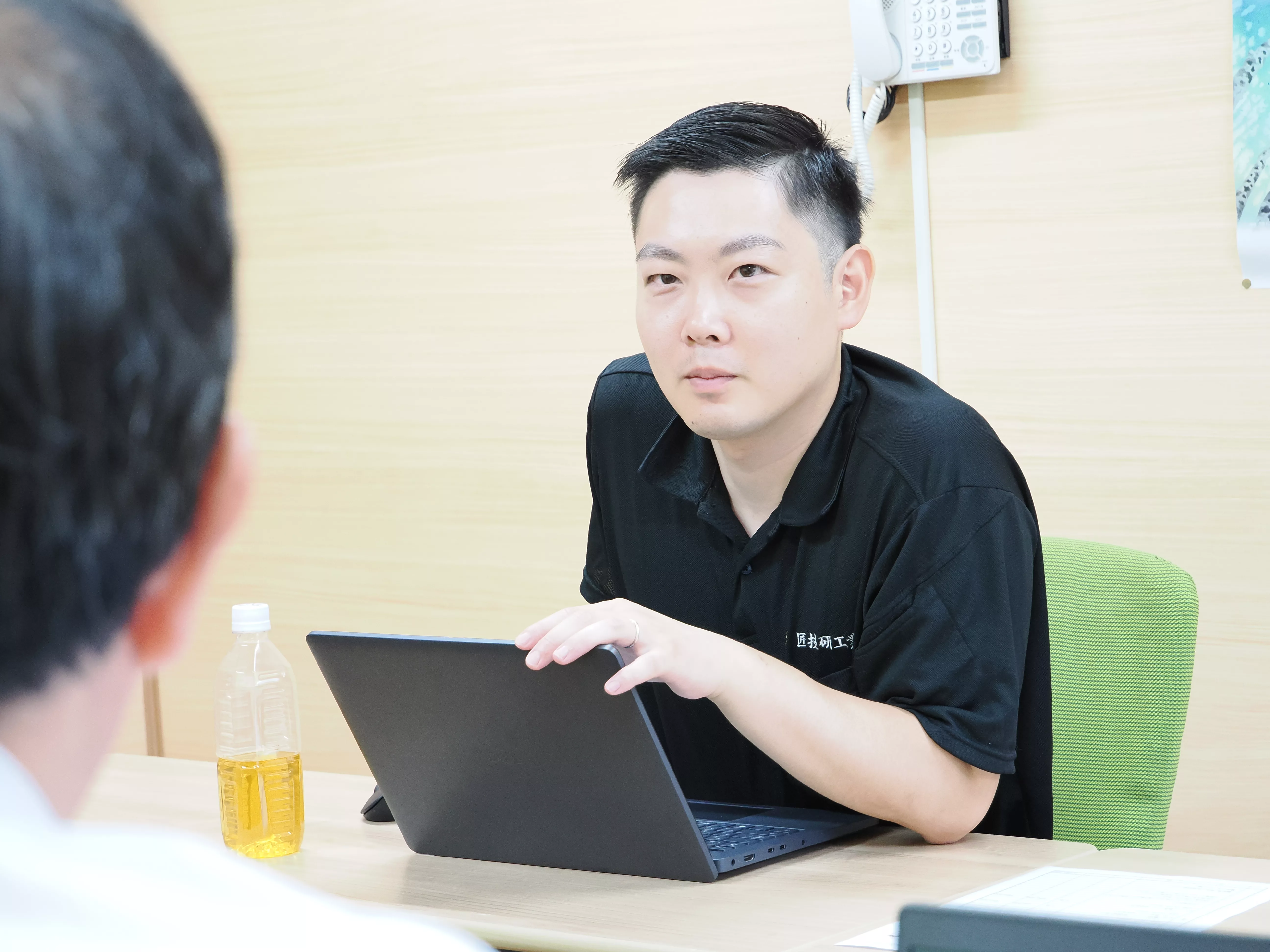 業務課題の背景に踏み込み、本質的な要件定義を行う支援のイメージ