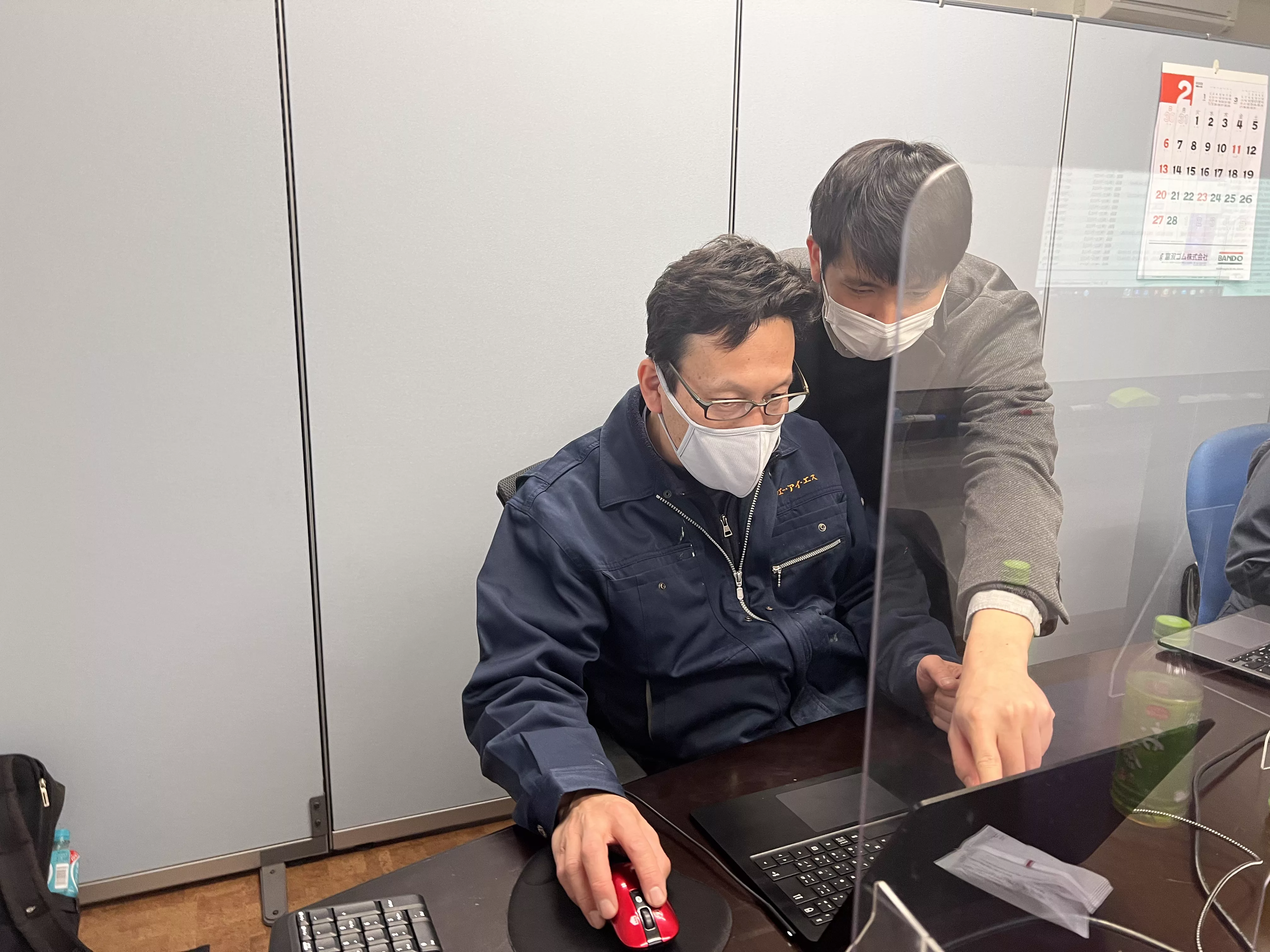 お客様との対話を通じて業界知識を深めていくカスタマーサクセスの様子